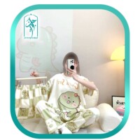 لباس ست سه تکه راحتی زنانه طرح اژدها Gura Soy کد H086