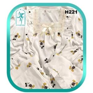 Womens and girls three piece frill set with square .........colla